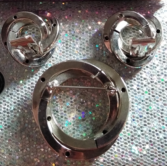 Unique Silver Matching Brooch And Earrings - Picture 8 of 9